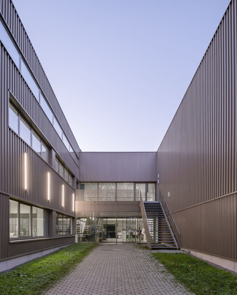 BU_ANGERS_:_ANTHRACITE_ARCHITECTURE_:_Photo_Luc_Boegly-059