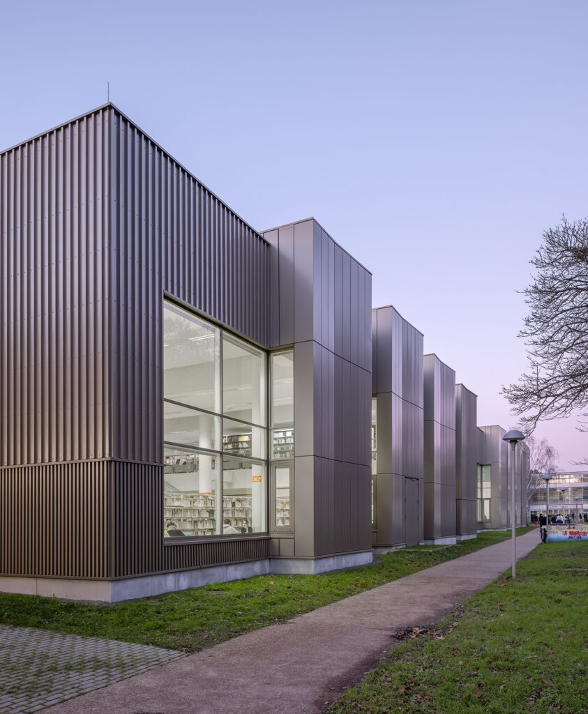 BU_ANGERS_:_ANTHRACITE_ARCHITECTURE_:_Photo_Luc_Boegly-060