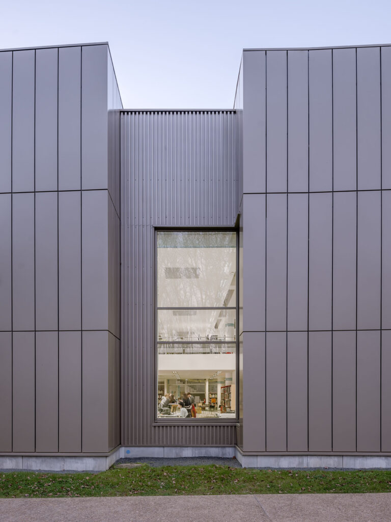 BU_ANGERS_:_ANTHRACITE_ARCHITECTURE_:_Photo_Luc_Boegly-053